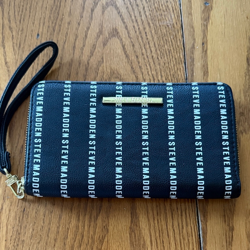 Steve Madden Black and White Logo Wristlet